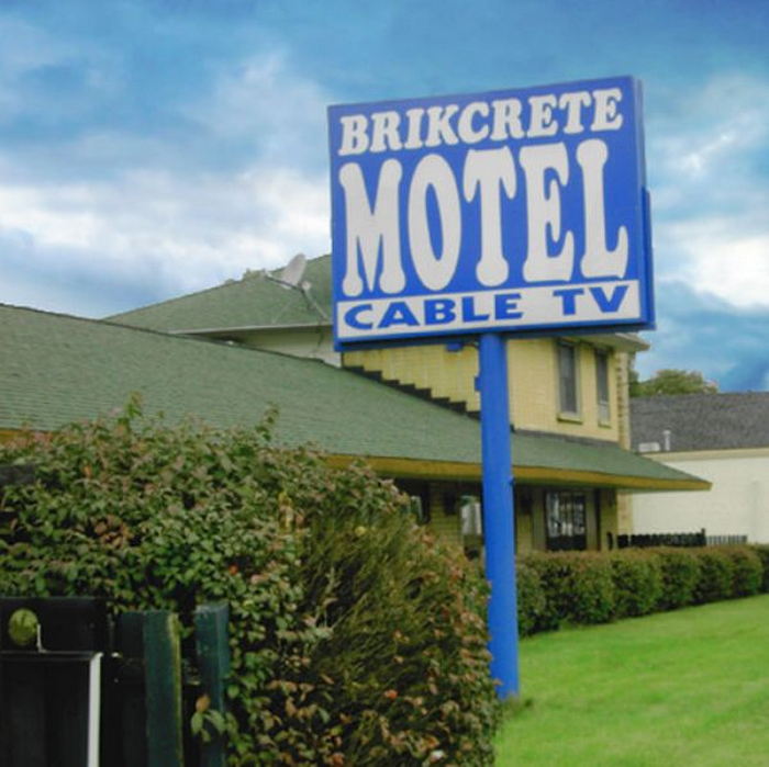 Brikcrete Motel - Web Listing (newer photo)